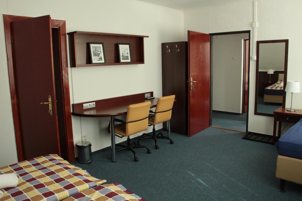 Pension&Restaurace Na Rychtě Prag Zimmer foto